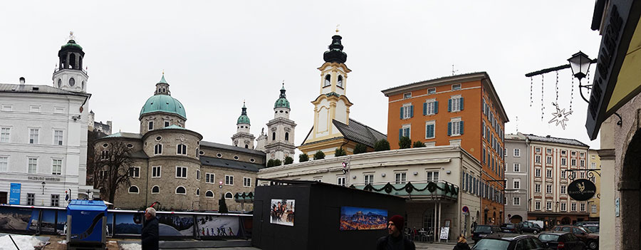 plaza de mozart salzburgo austria