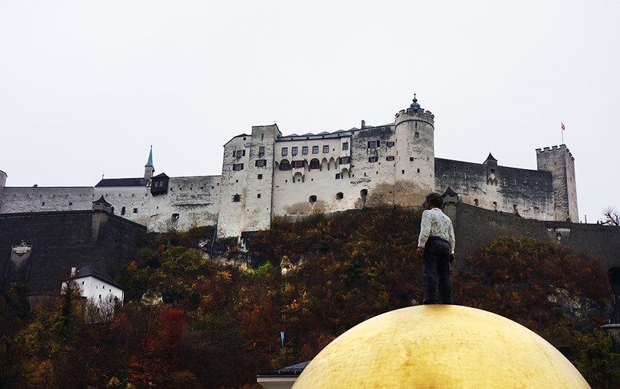 castillo de salzburgo hombre