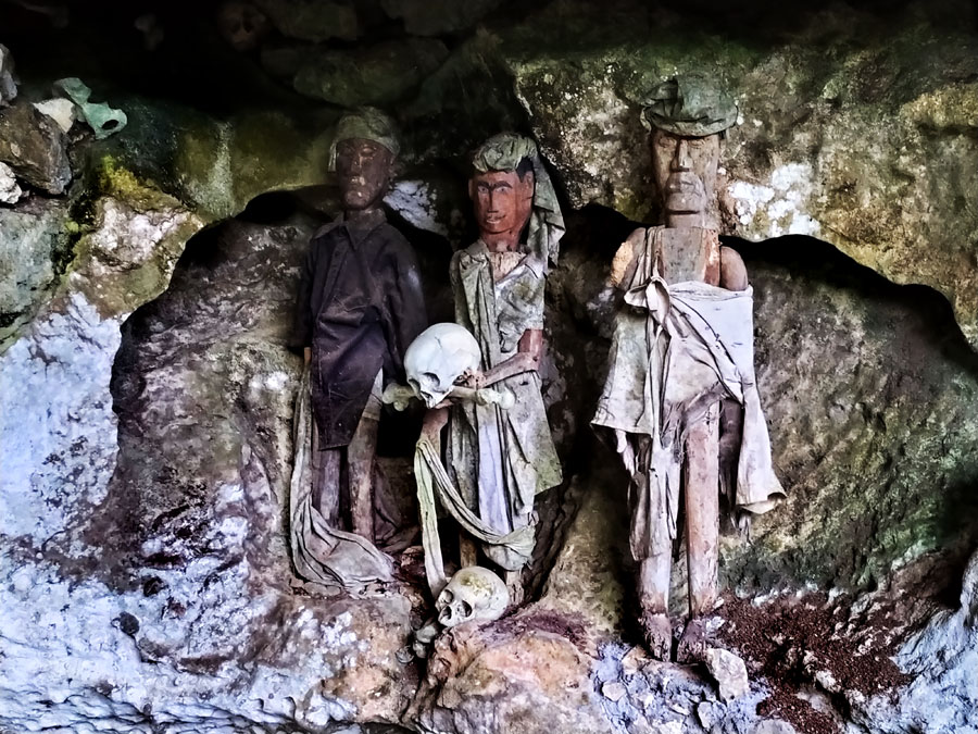 cueva-cementerio-toraja